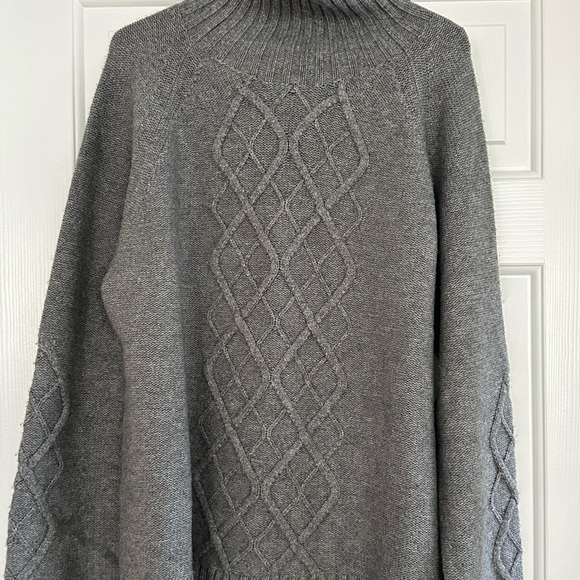 Cacio wool and cashmere turtleneck sweater - Picture 2 of 3